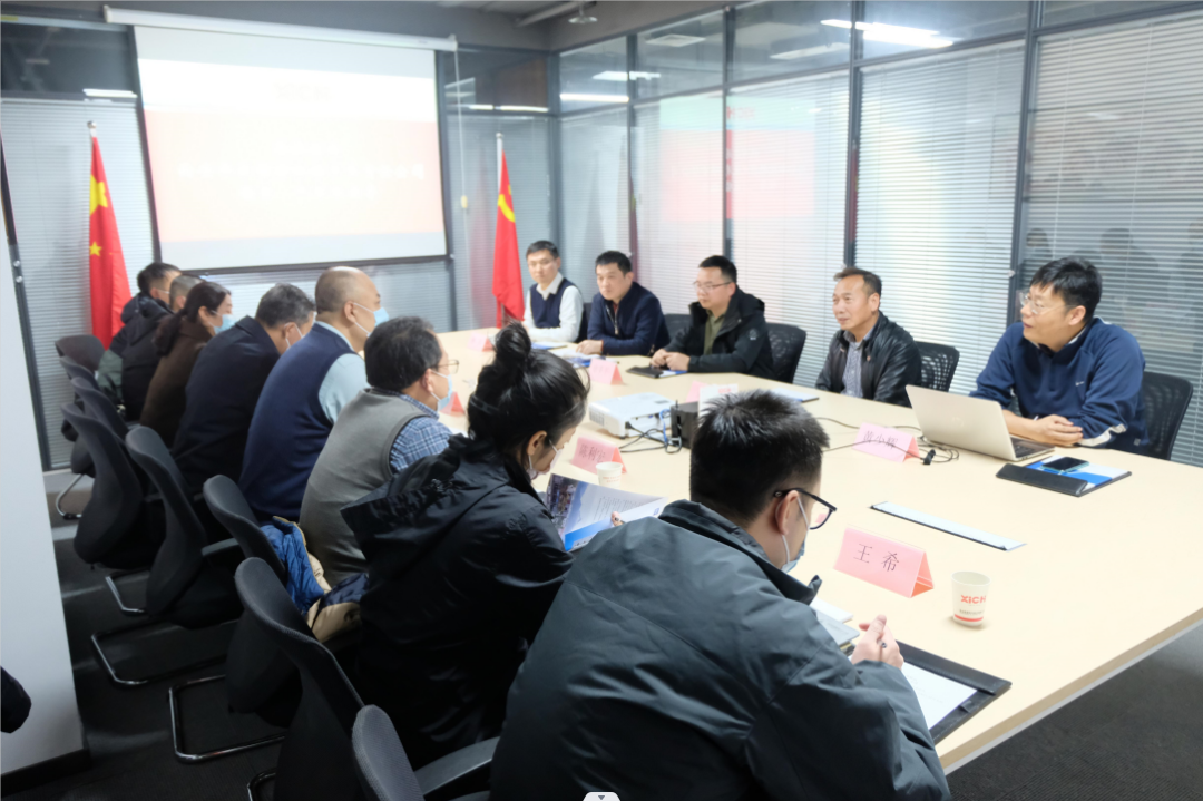 陜西省總商會(huì)副會(huì)長(zhǎng)、西安華歐精密機(jī)械有限公司董事長(zhǎng)樊延都一行來西馳參觀交流(圖1)